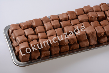 Sütlü Çikolatalı Antep Fıstıklı Lokum 0,5 Kg